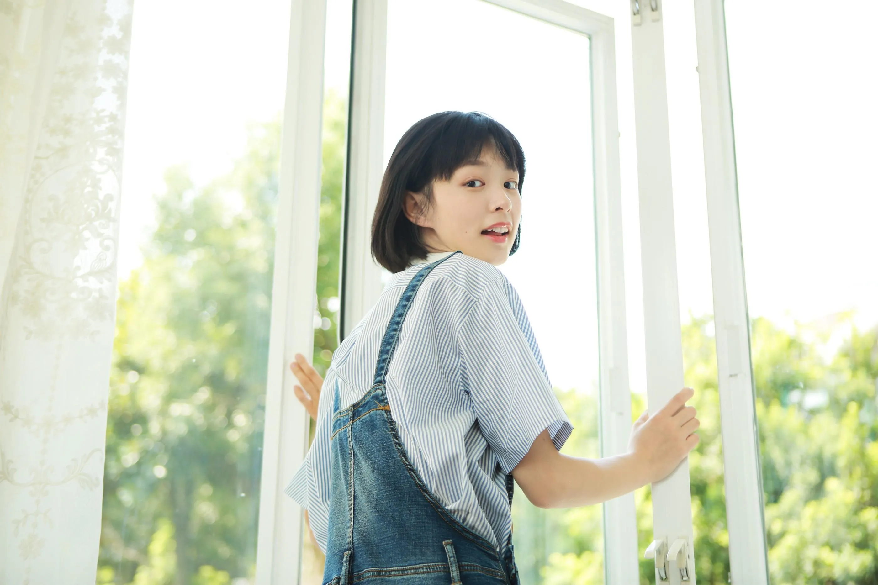 [艺图语] 2022.06.02 去拥抱一夏天的风 万粘青 [30P]插图5
